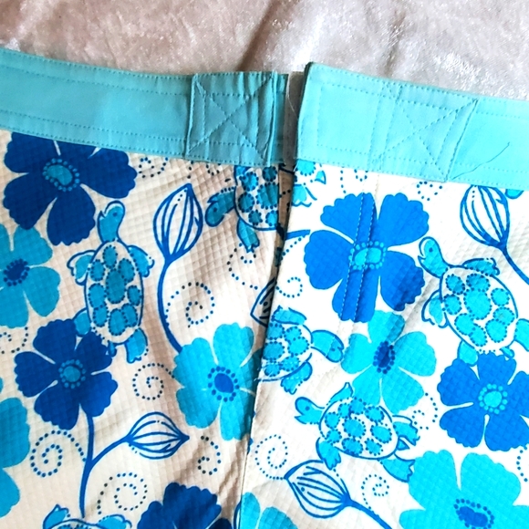 NWT Lilly Pulitzer Board Shorts 10 - Picture 4 of 4